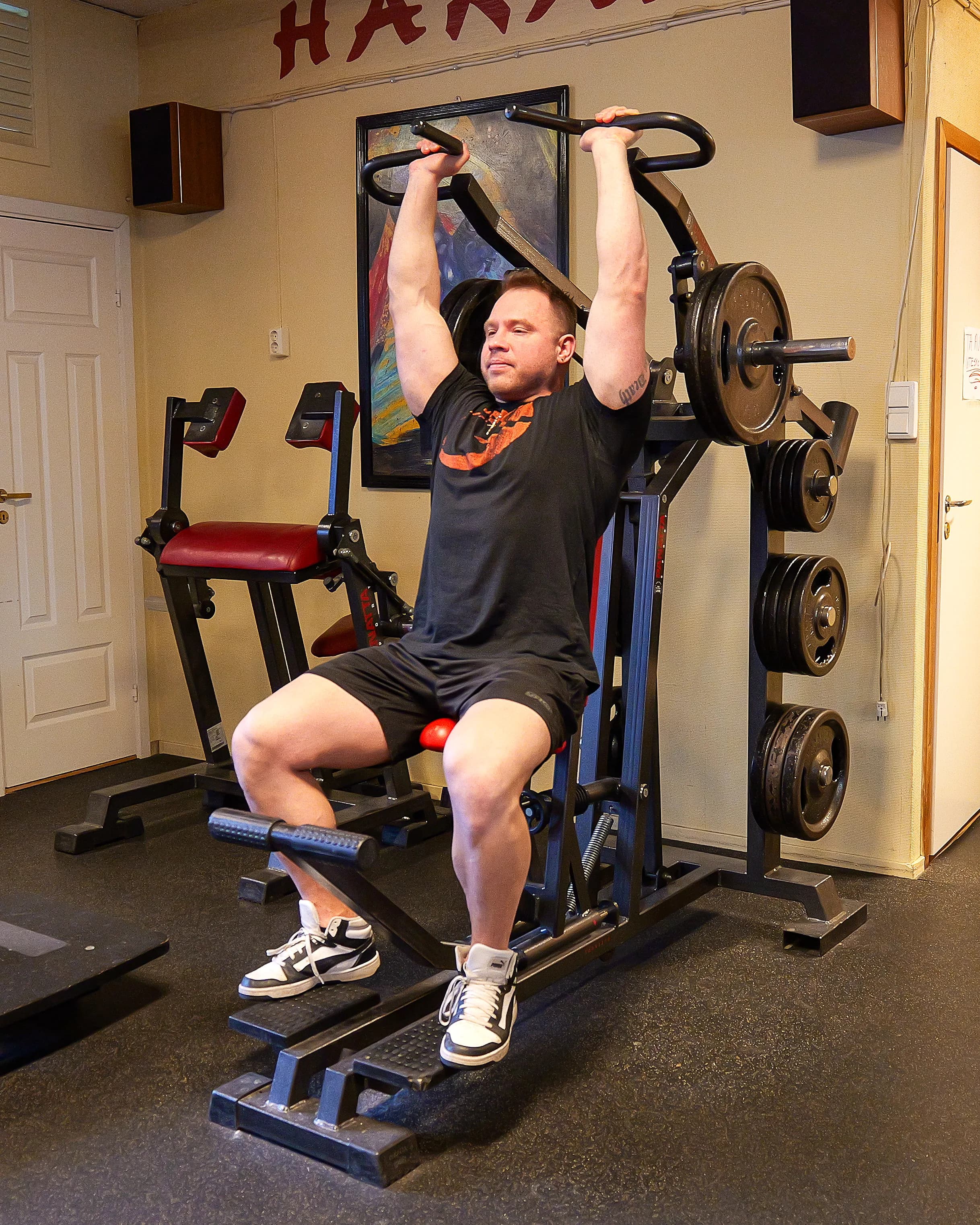 Shoulder Press Machine