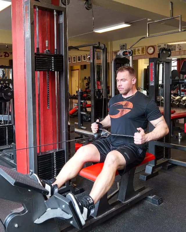 Cable Row (Wide Grip)